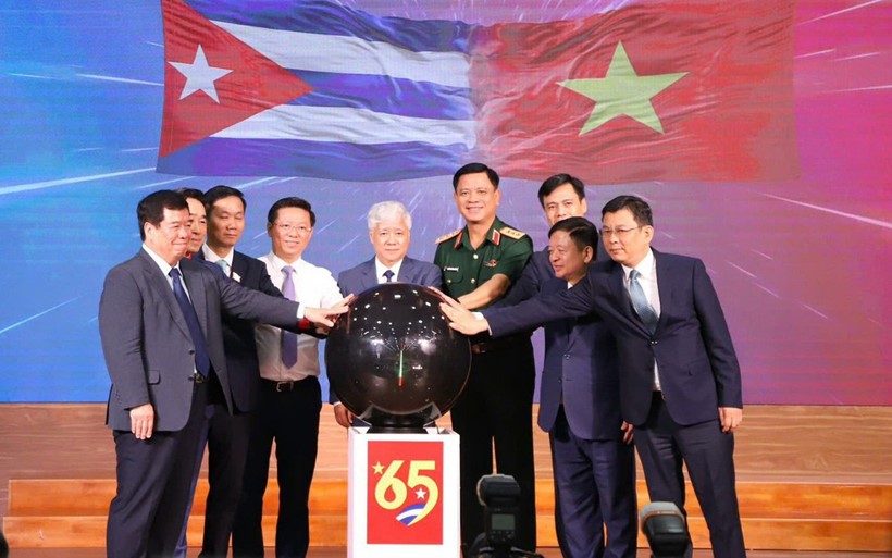 Hơn 120 tỷ đồng ủng hộ Cuba sau 3 ngày vận động